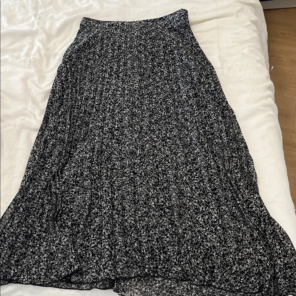 Japna Black and White Floral Maxi Skirt